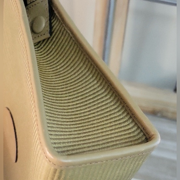 EUC!! VINTAGE Yves Saint Laurent Clutch - Picture 5 of 14